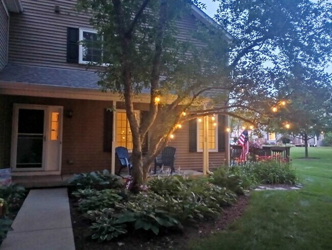 Building Photo - 453 Village Creek Dr