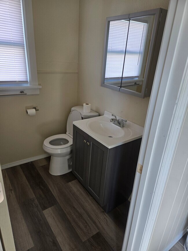 Foto del edificio - 726 W Clay St