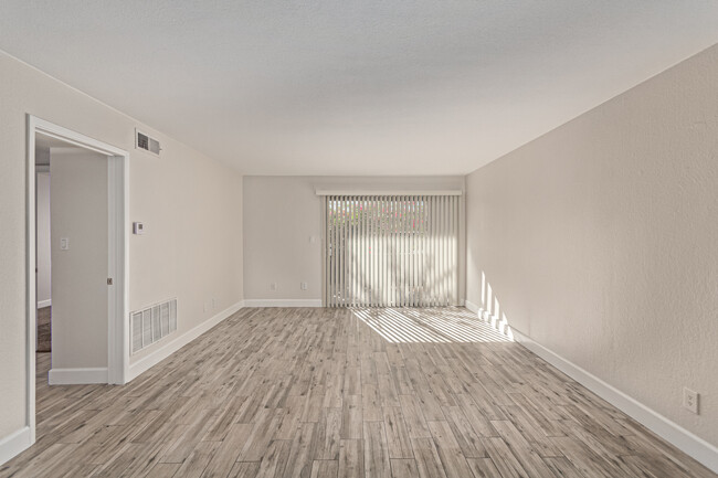 Great Room - 3825 E Camelback Rd