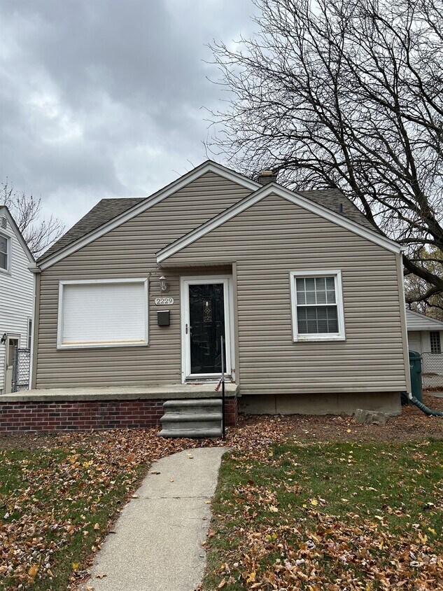 2229 Thomas St, Lincoln Park, MI 48146 House for Rent in Lincoln Park