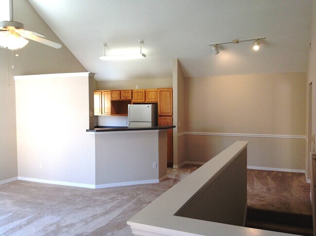 Building Photo - Spacious three bed at The Hamptons