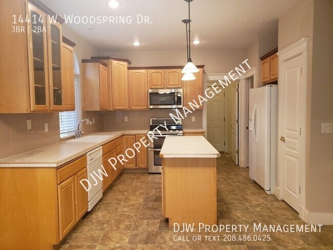 Building Photo - 3 Bedroom Home Located Off Eagle and Chinden!