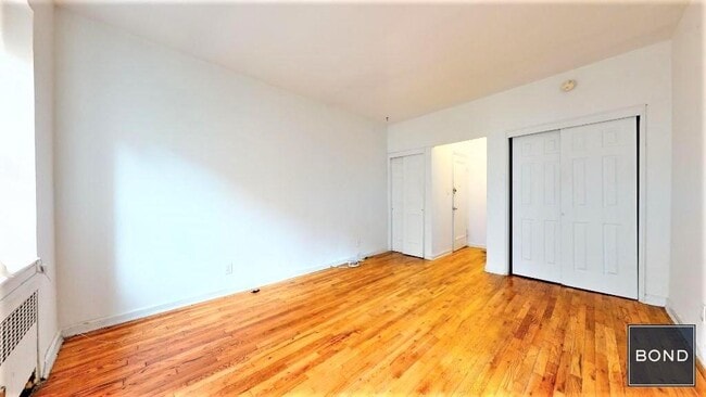 Building Photo - 432 E 83rd St