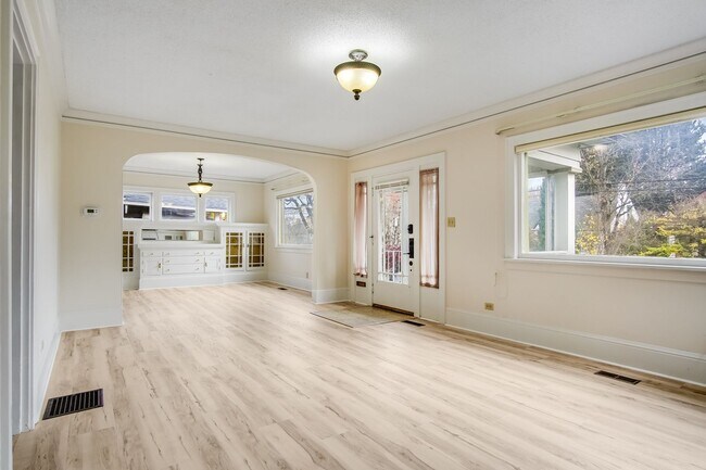 Foto del edificio - Beautiful 3 Bed, 1 Bath Rental Home in Irvington Portland!