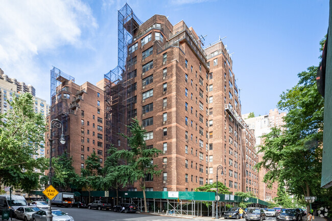 Tudor City Place Rentals