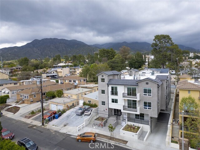Building Photo - 10218 Fernglen Ave