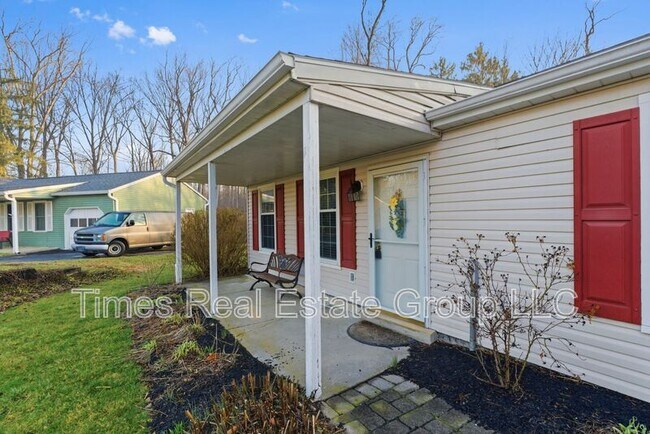 Foto del edificio - 136 Brookfield Ct