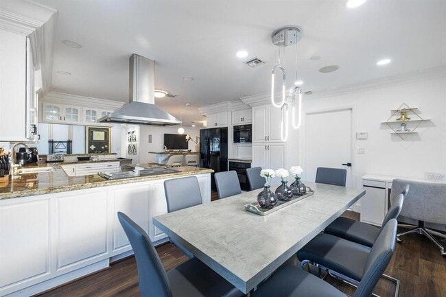 Foto del edificio - 1419 NE 57th St