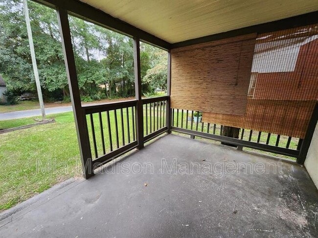 Building Photo - 113 Hibiscus Ave