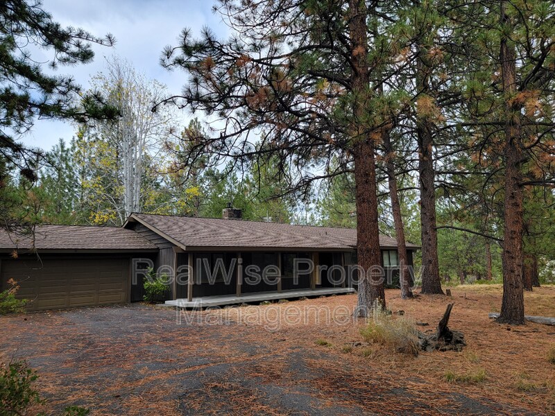 Foto principal - 60205 E Ridgeview Dr