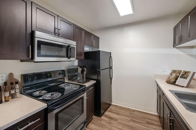 Building Photo - Serramonte Ridge