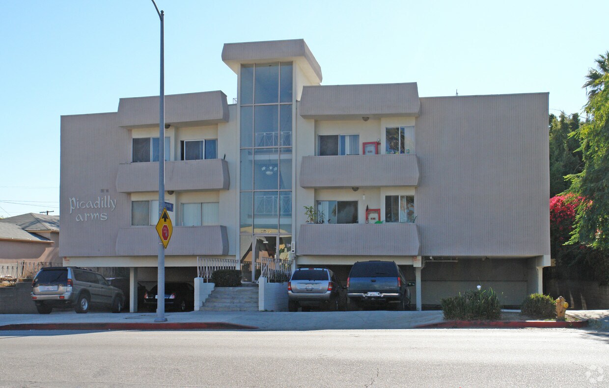 8822 Cadillac Ave, Los Angeles, CA 90034 Apartments in Los Angeles