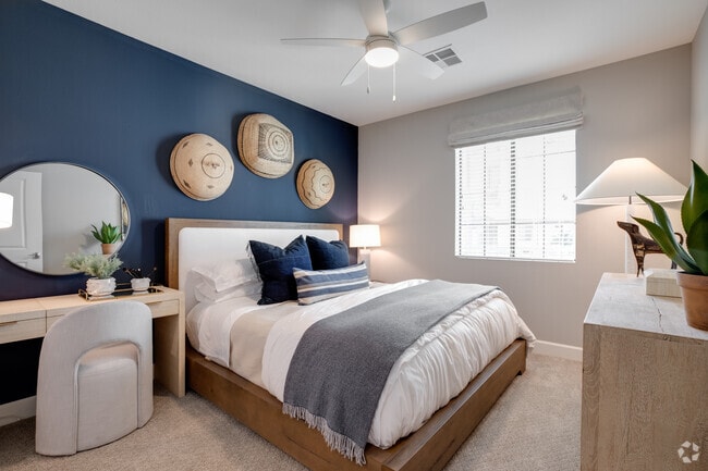 1BR, 1BA - 815SF - Spire Deer Valley