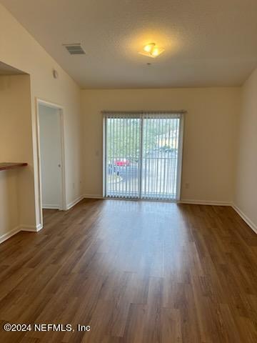 Foto del edificio - 6880 Skaff Ave