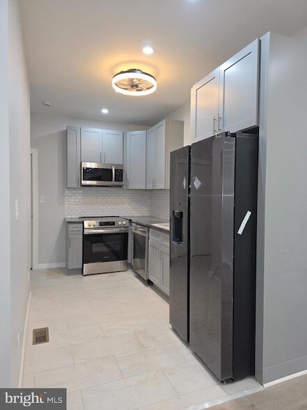 Building Photo - 1214 S 56th St