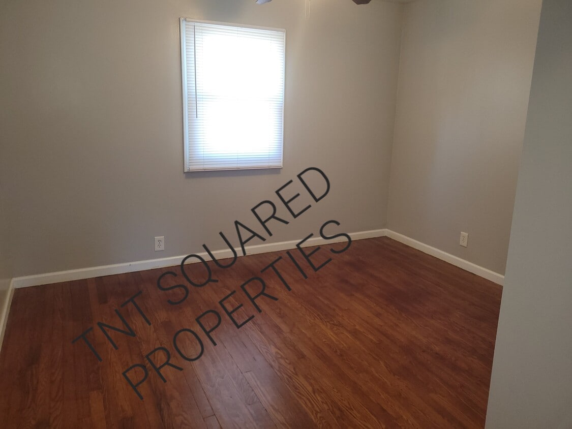 Dormitorio - 3224 Wayne Ave