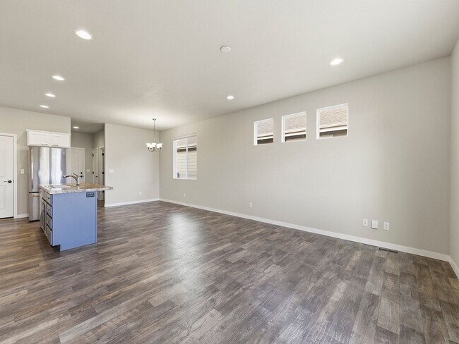 Foto del edificio - Updated 2-Bedroom, 2-Bathroom Home in Loveland