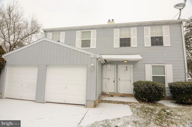 Building Photo - 29 Maynard Dr