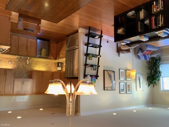 Foto del edificio - 2 br, 2 bath Flat - 4455 18th St