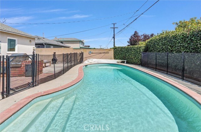 Foto del edificio - 22228 Warmside Ave