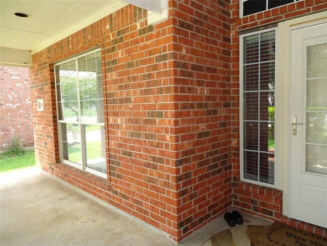 Building Photo - 5611 Eagle Sky Blvd