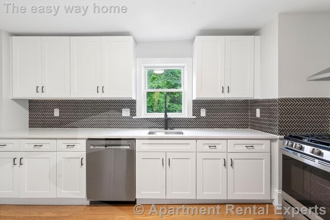 Photo - 112 Woodstock St Unit #2 Apartment