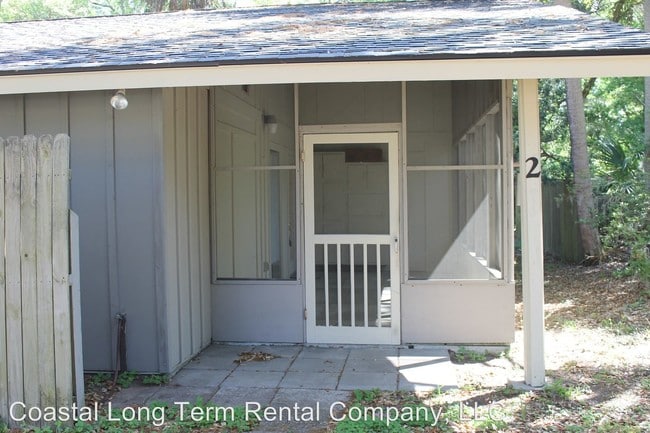 Building Photo - 3 br, 2 bath House - 2 Myrtle Lane