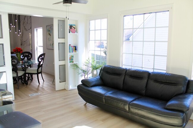 Foto del edificio - 172 Shallow Ridge Ln NE