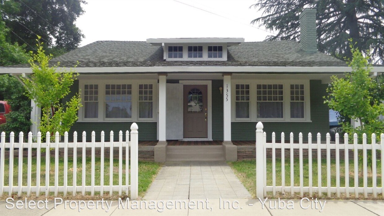 Foto principal - 3 br, 2 bath House - 1355 Hazel Street
