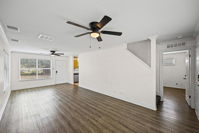 Foto del edificio - 300 Blackson Ave