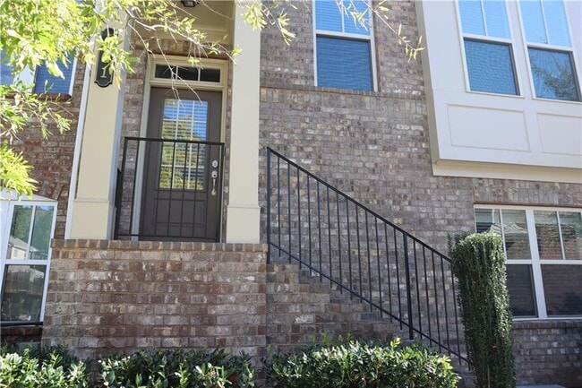 Building Photo - 561 Sunset Park Dr