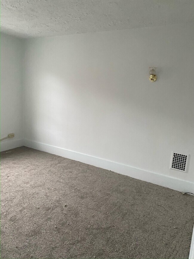 Building Photo - 2014 5th Ave