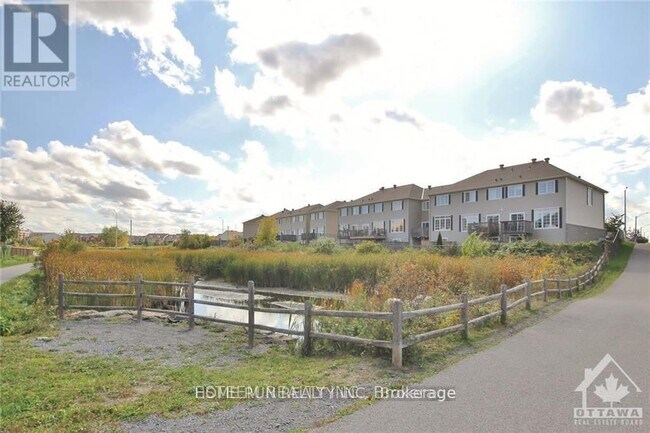 Building Photo - 608 Pepperville Crescent