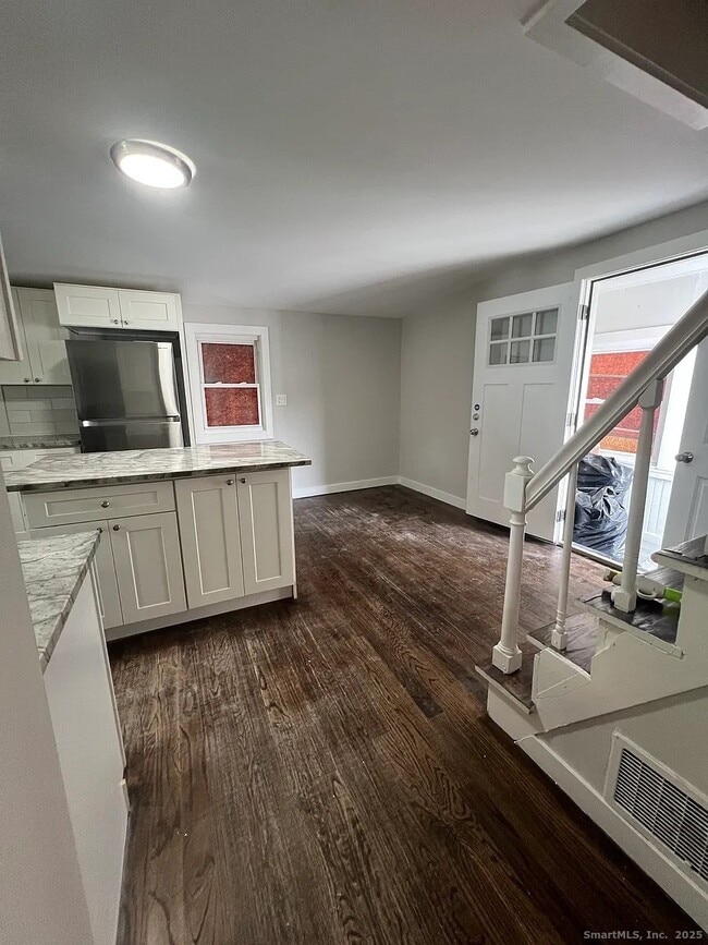 Foto del edificio - 55 Ownly Ave