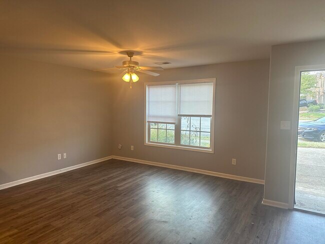 Foto del edificio - 3806 Pinecrest Way