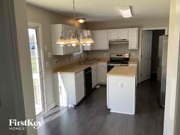 Building Photo - 202 Whitestone Dr
