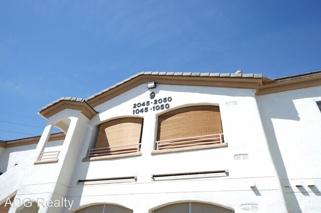 Foto del edificio - 2 br, 2 bath House - 5650 E Sahara Ave #20...