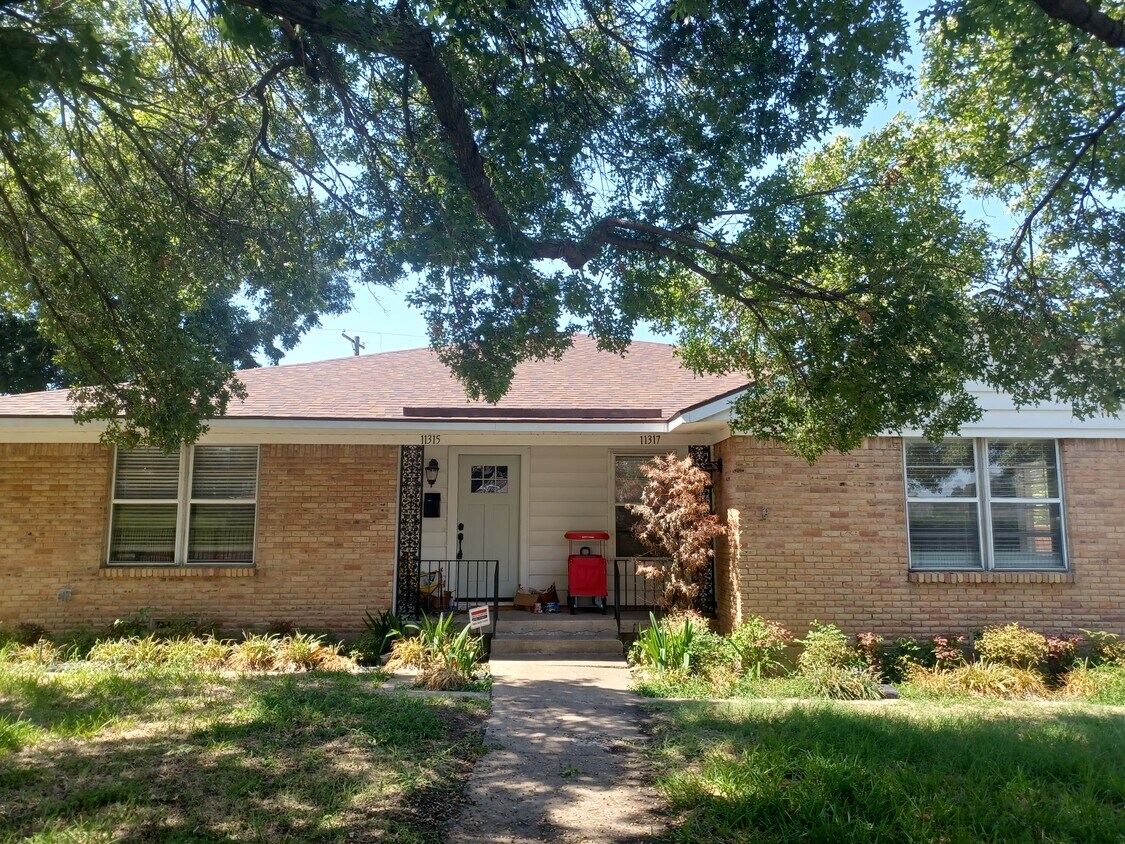 Primary Photo - 11317 Lochwood Blvd