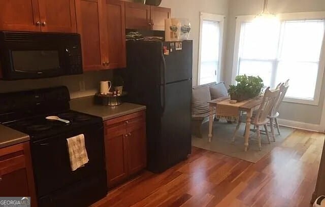 Foto del edificio - 2060 Lakeside Dr