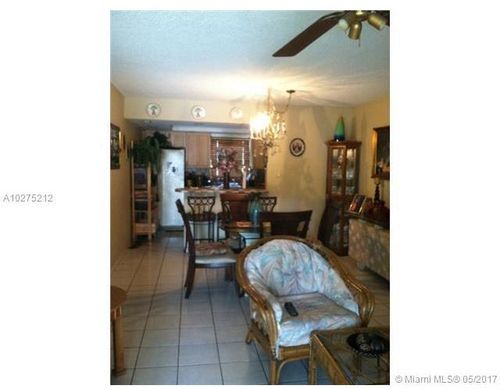 Foto del edificio - 5379 SW 40th Ave