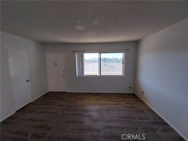 Building Photo - 4465 W 142nd St
