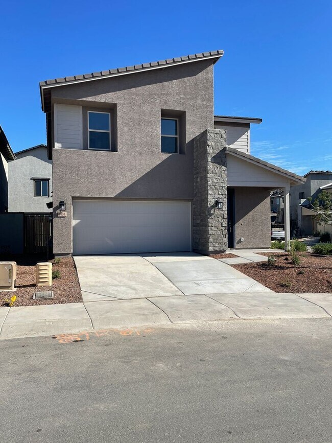 Building Photo - 3 Bedroom/2.5 Bath Verrado Home!