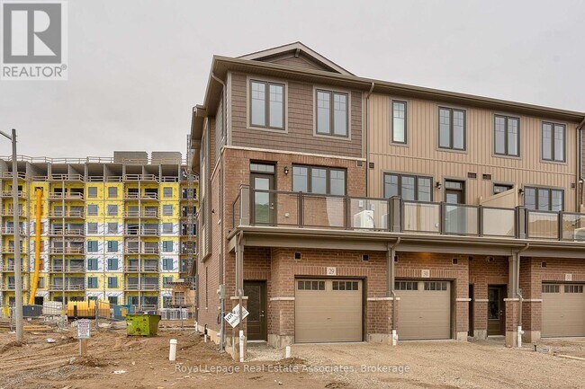 Building Photo - 100-100 Hollywood Ct