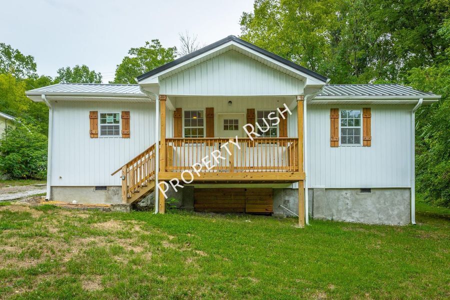 Photo - 2106 Davenport St. - Stylish 3 bed/2 bath rental home in Chattanooga! $1,750/mo.