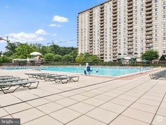 Building Photo - 5225 Pooks Hill Rd