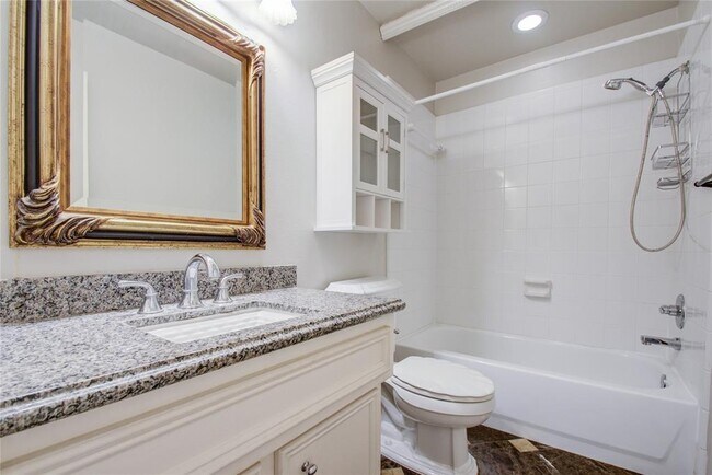 Foto del edificio - 902 Cohn St