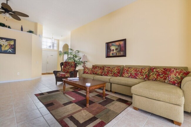 Foto del edificio - 8171 Fan Palm Way