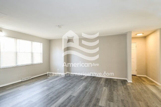 Foto del edificio - 630 W Adams St