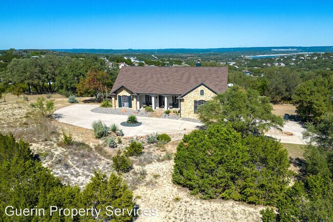 Building Photo - 3 br, 2.5 bath House - 702 E Summit Drive