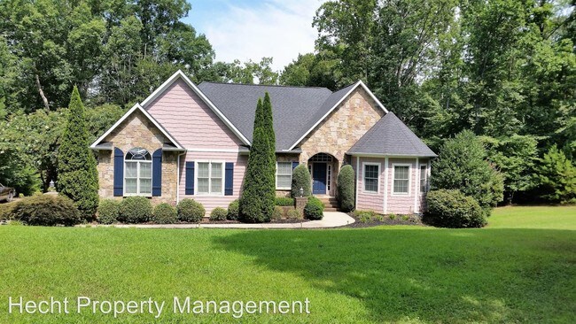 Foto del edificio - 138 Windwood Ln